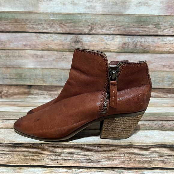 Frye Judith Brown Leather Ankle Boots - Picture 1 of 9